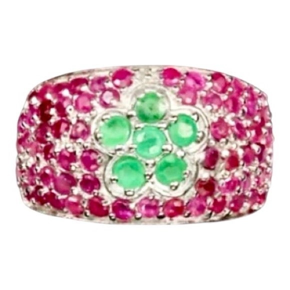 Jewelry - Genuine Ruby and Emerald Gemstones 925
Sterling Silver Ring
